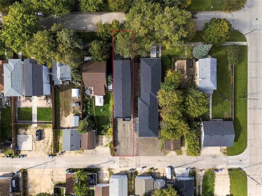 120 Bristol Avenue Property Photo 22