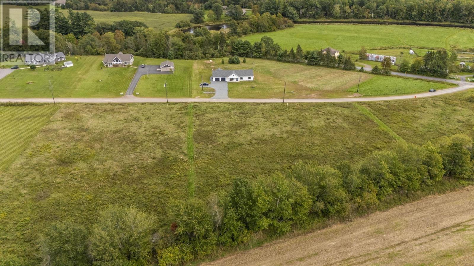 102&103 Festival Lane Property Photo 4
