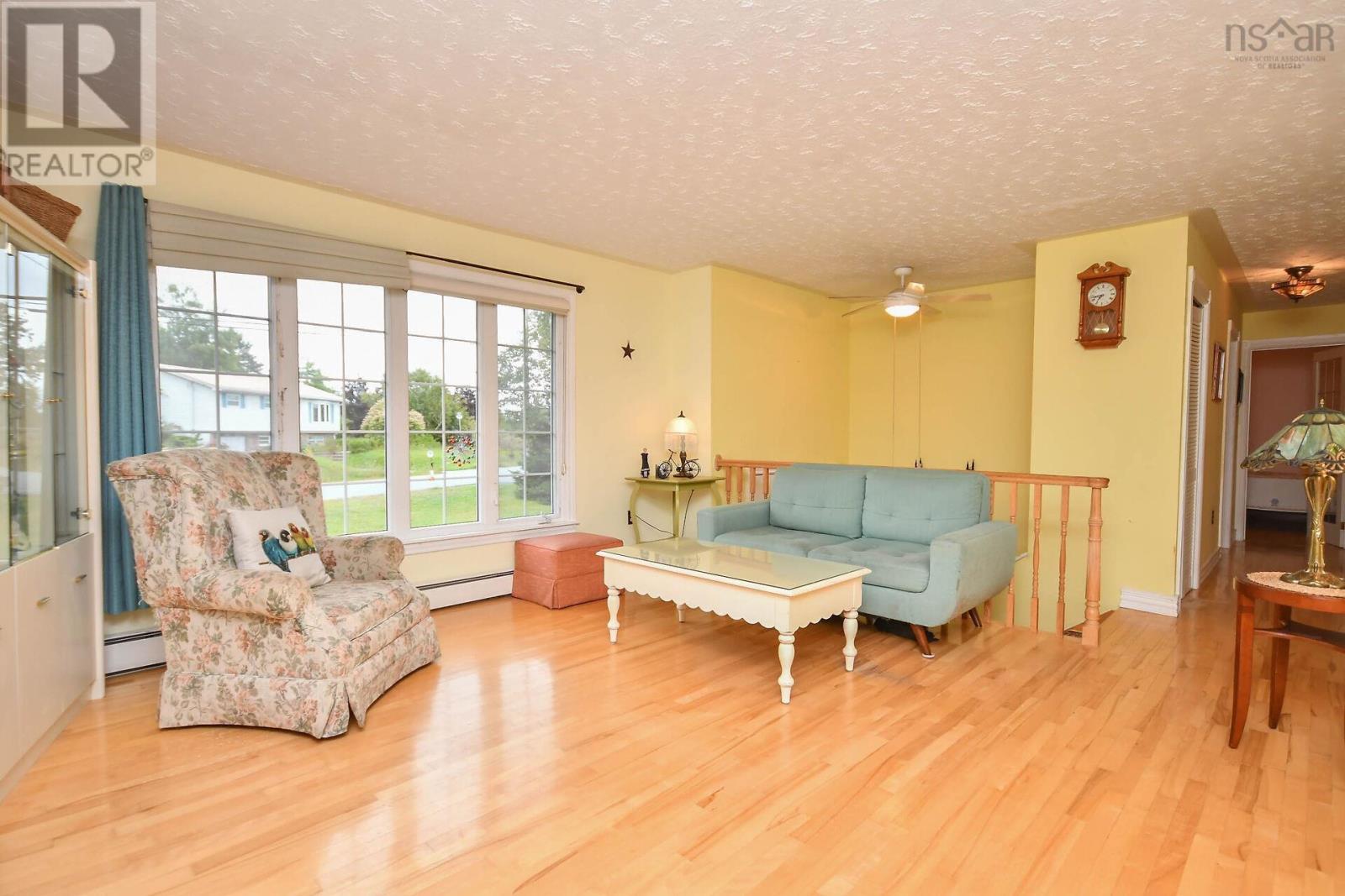 21 Sonia Drive Property Photo 14