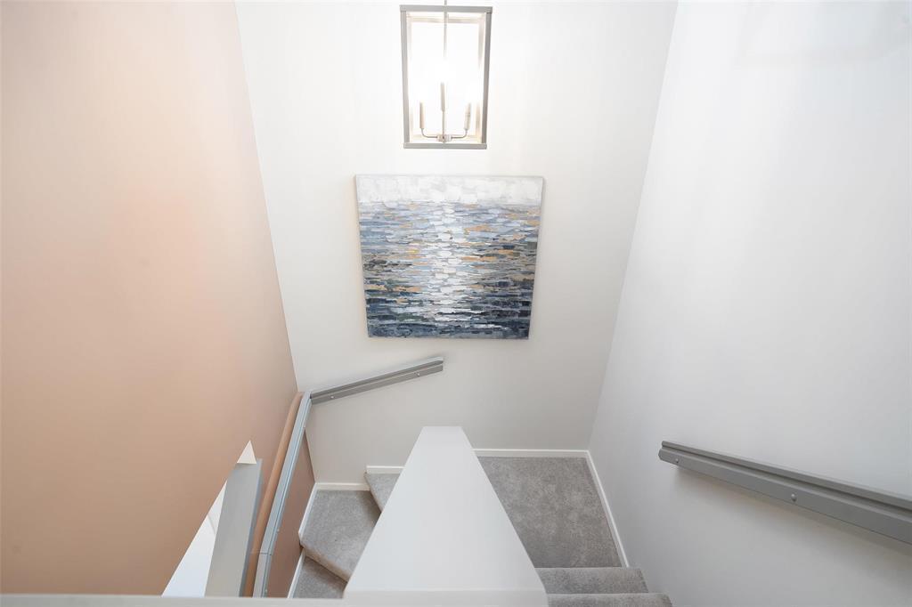 165 Rambling River Bay Property Photo 17