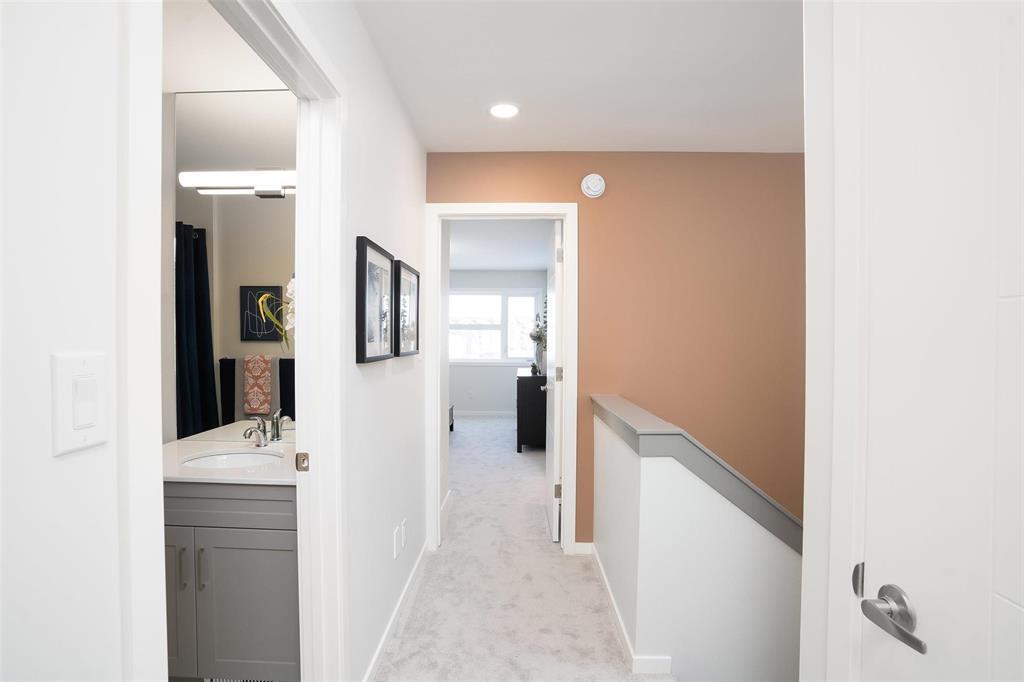 165 Rambling River Bay Property Photo 18