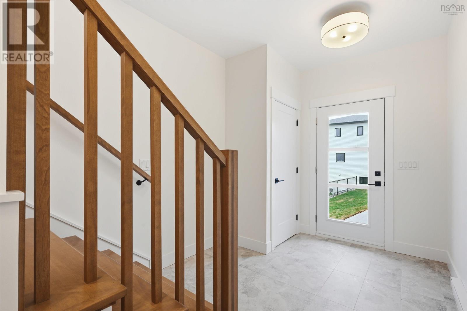 65 Grenoble Court Property Photo 6