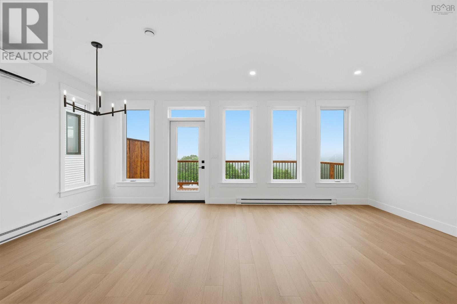 65 Grenoble Court Property Photo 12