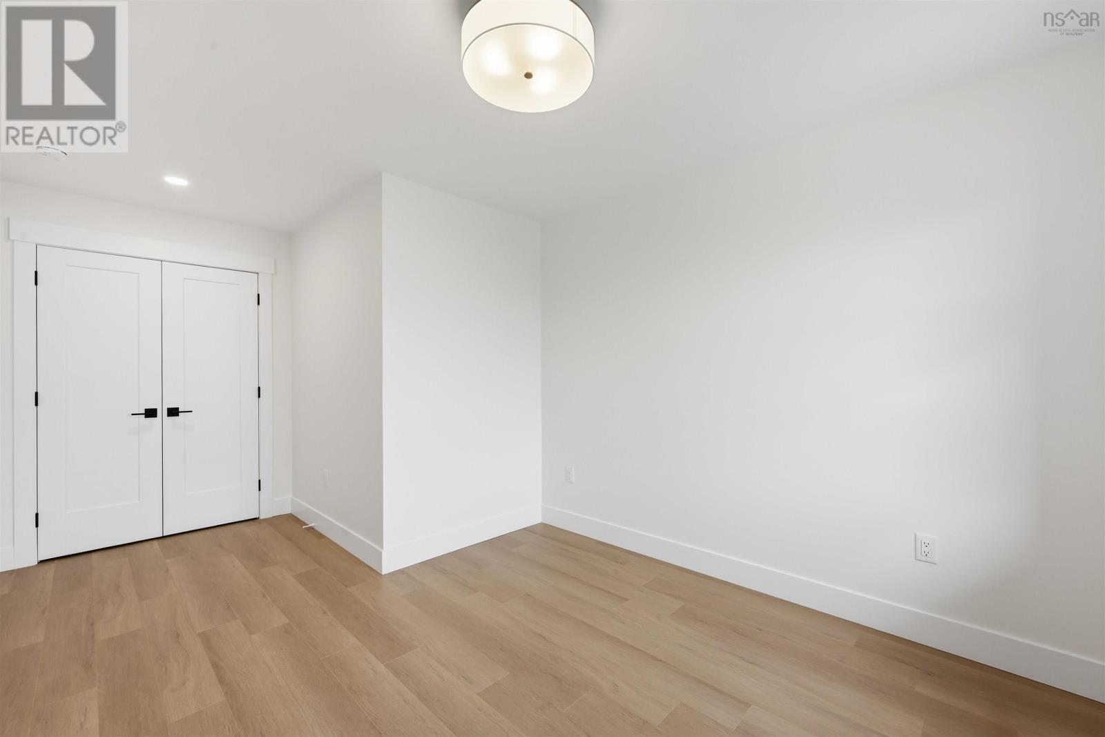 65 Grenoble Court Property Photo 22