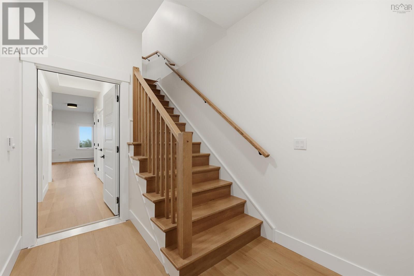 65 Grenoble Court Property Photo 24