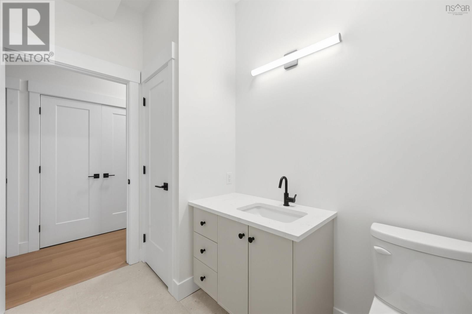 65 Grenoble Court Property Photo 27