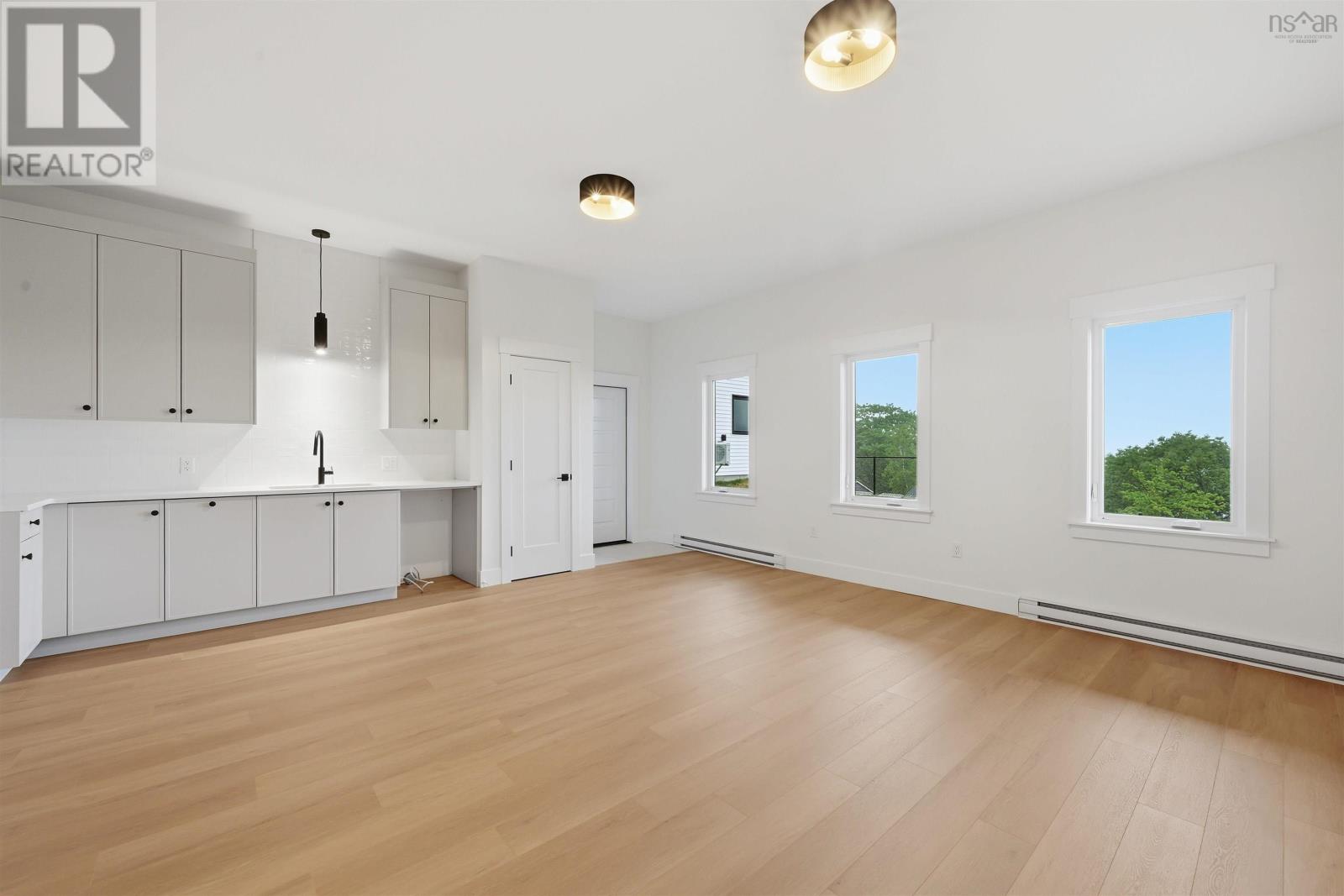 65 Grenoble Court Property Photo 28