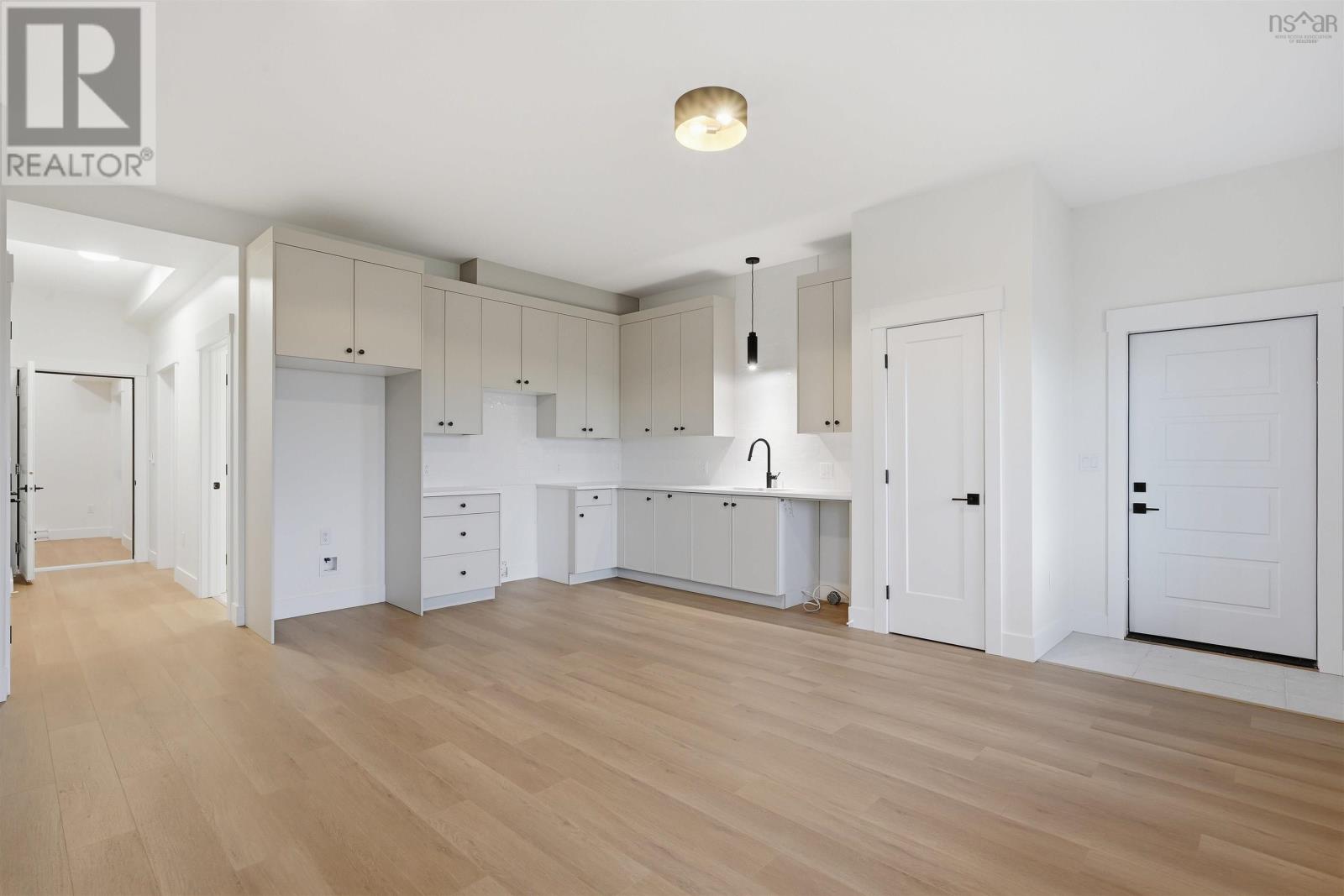 65 Grenoble Court Property Photo 29