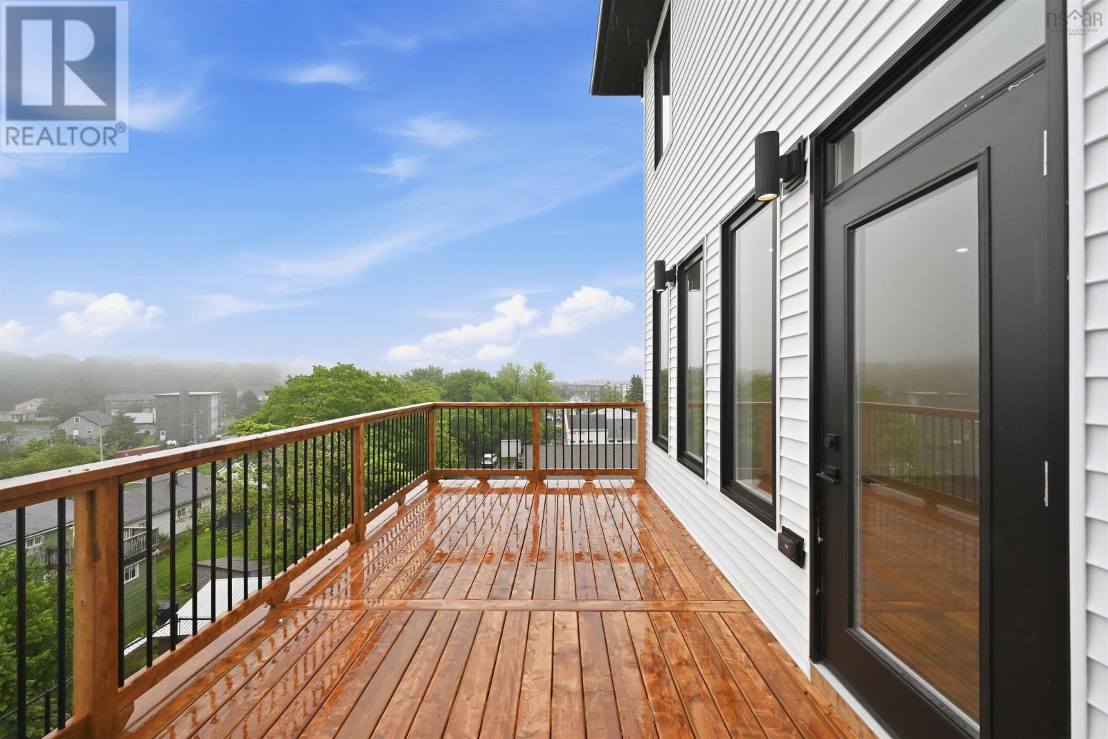 65 Grenoble Court Property Photo 33