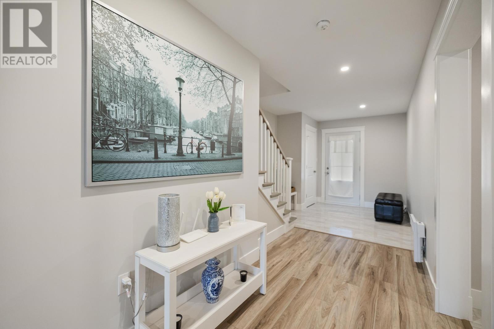 8 Harold Court Property Photo 3
