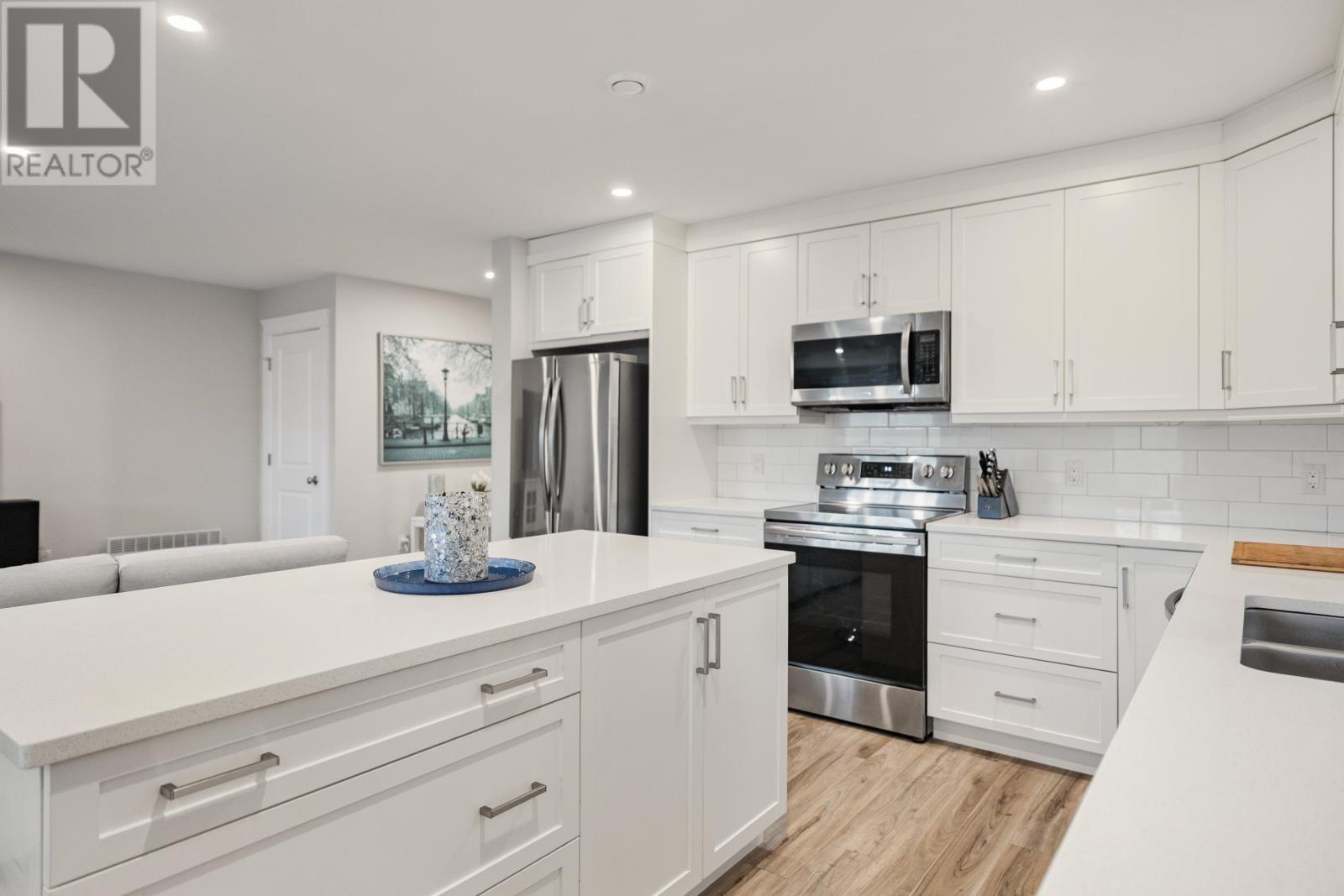 8 Harold Court Property Photo 11
