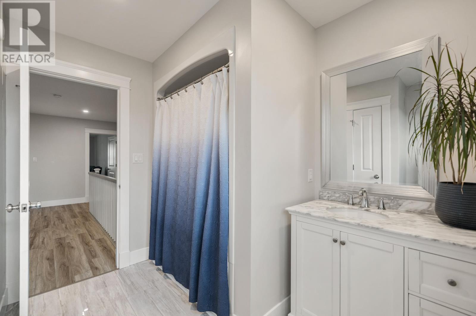 8 Harold Court Property Photo 17