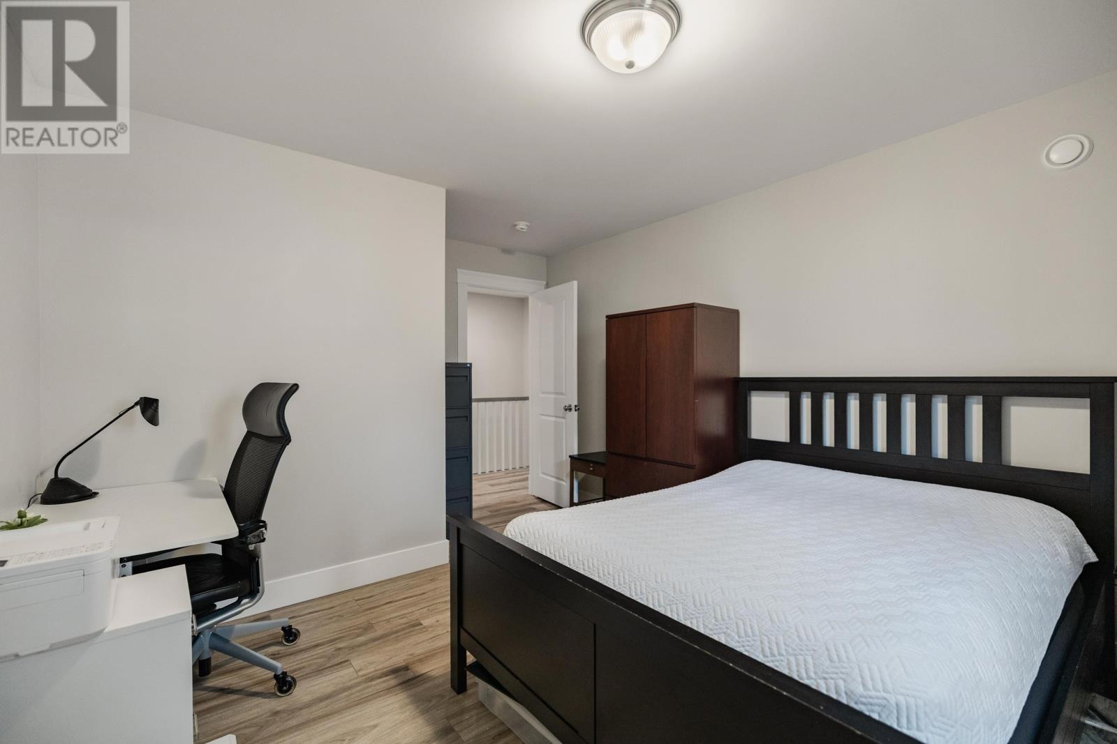 8 Harold Court Property Photo 20
