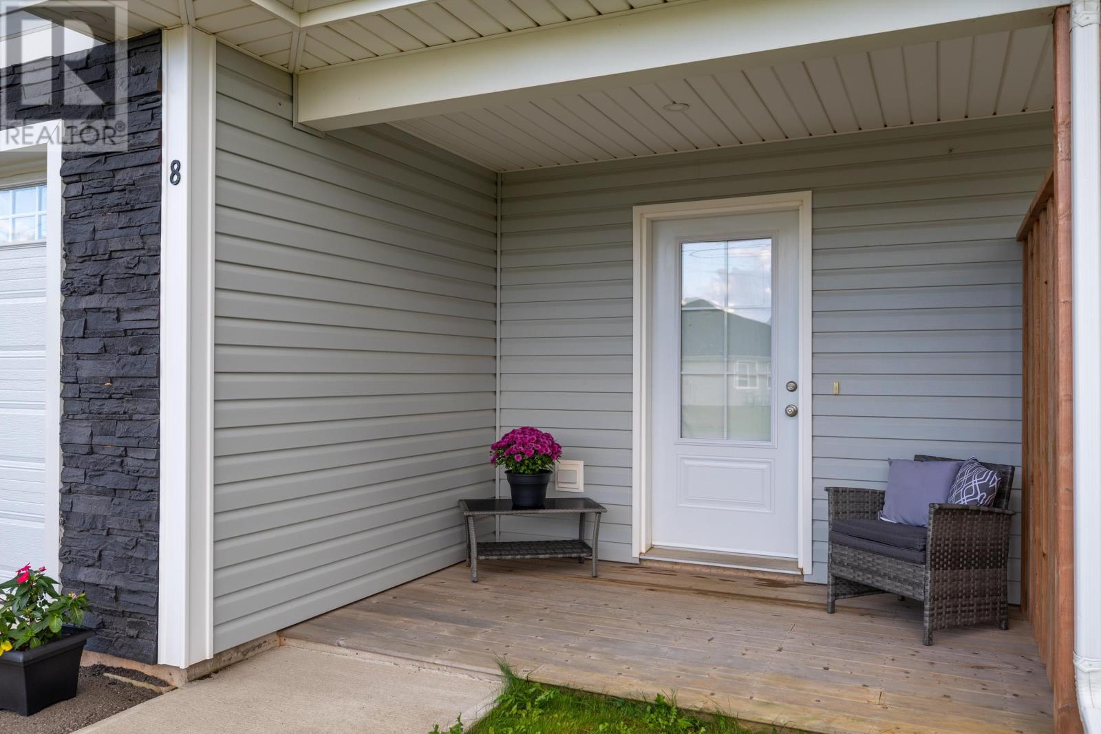 8 Harold Court Property Photo 25