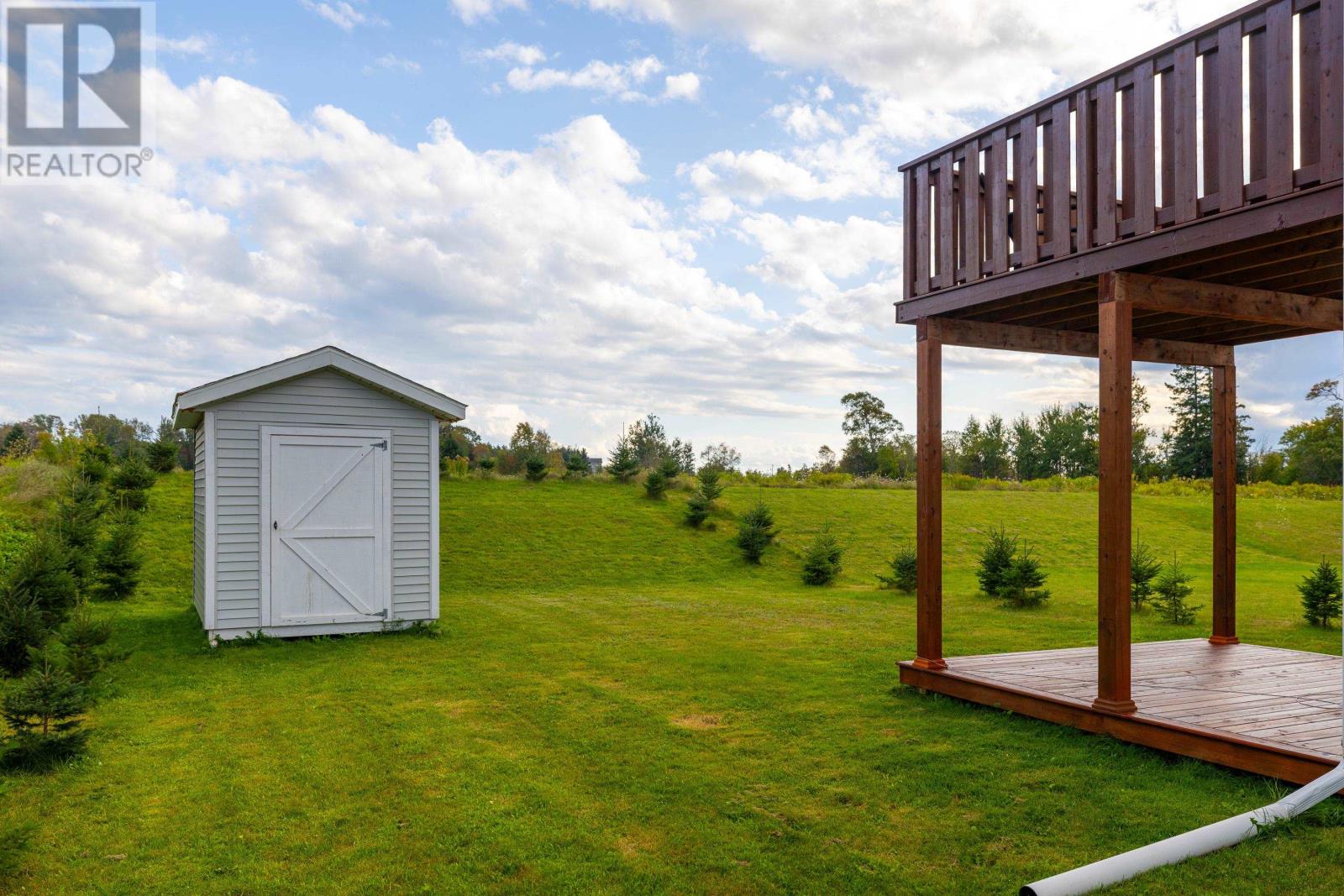 8 Harold Court Property Photo 28