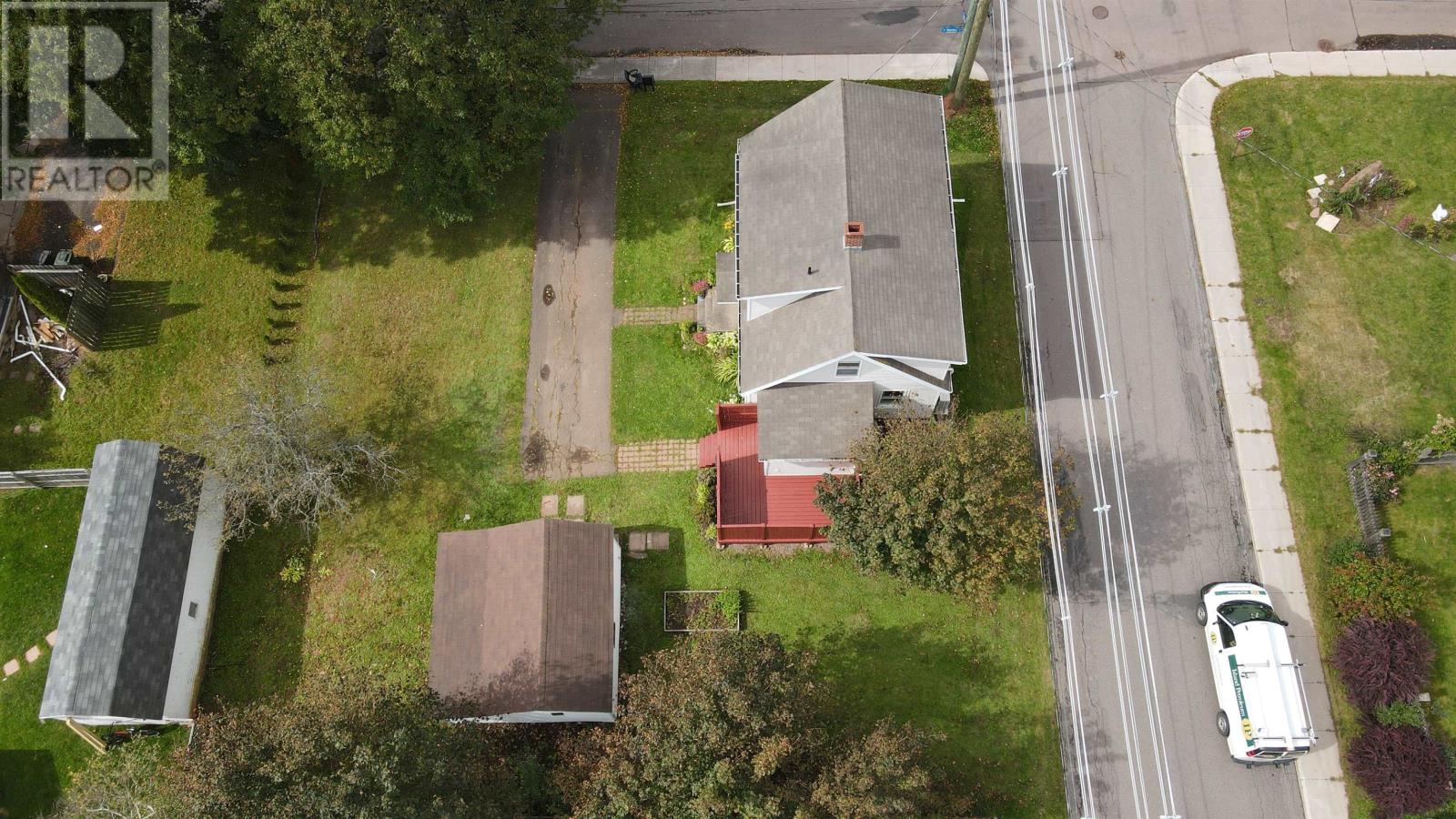 103 Russell Street Property Photo 4