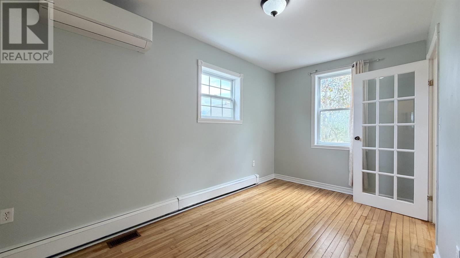 103 Russell Street Property Photo 9