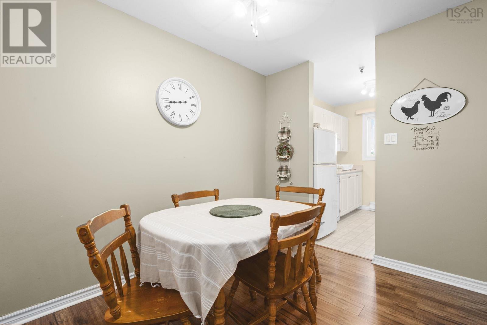 107 281 Windmill Property Photo 8