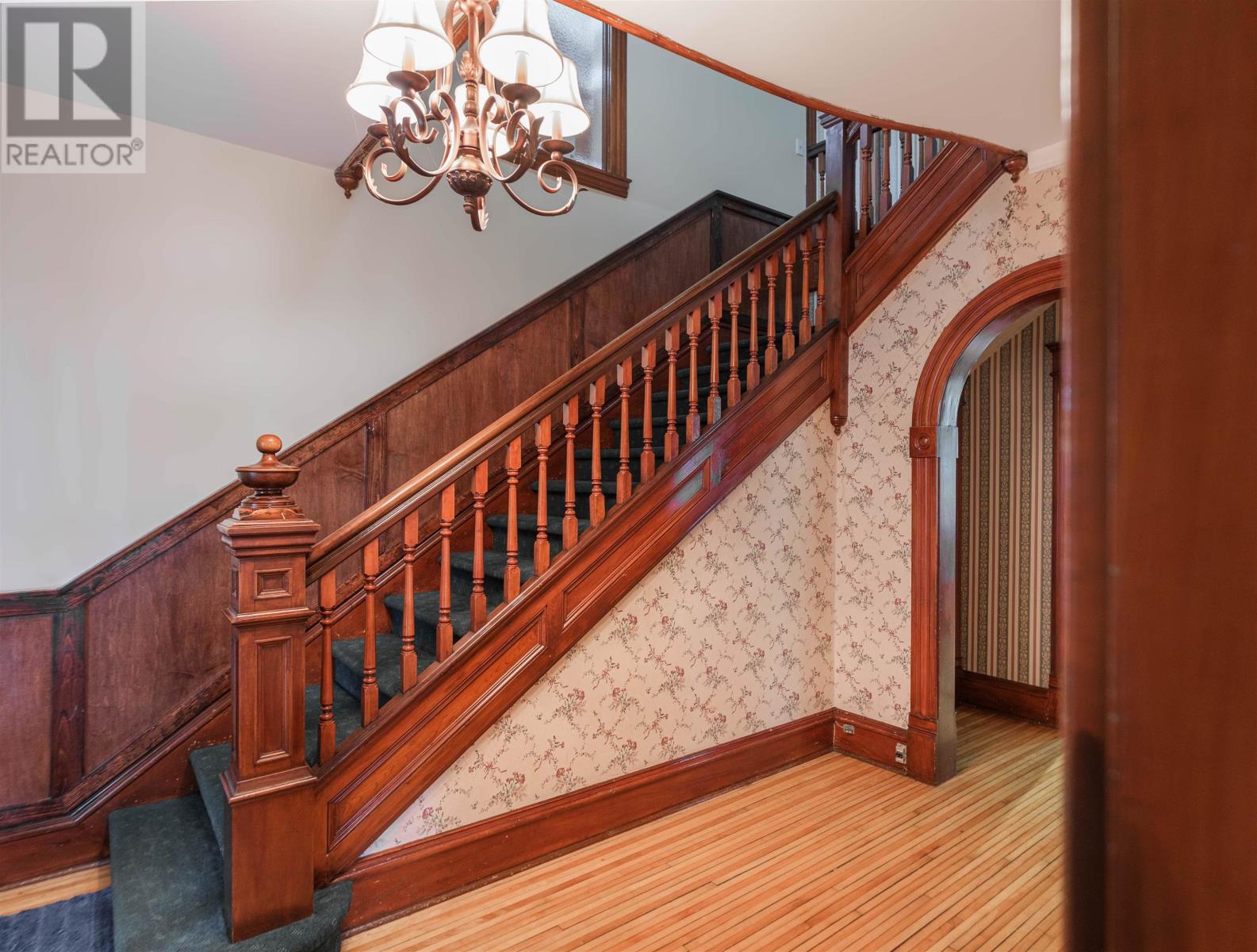 146 Central Street Property Photo 4