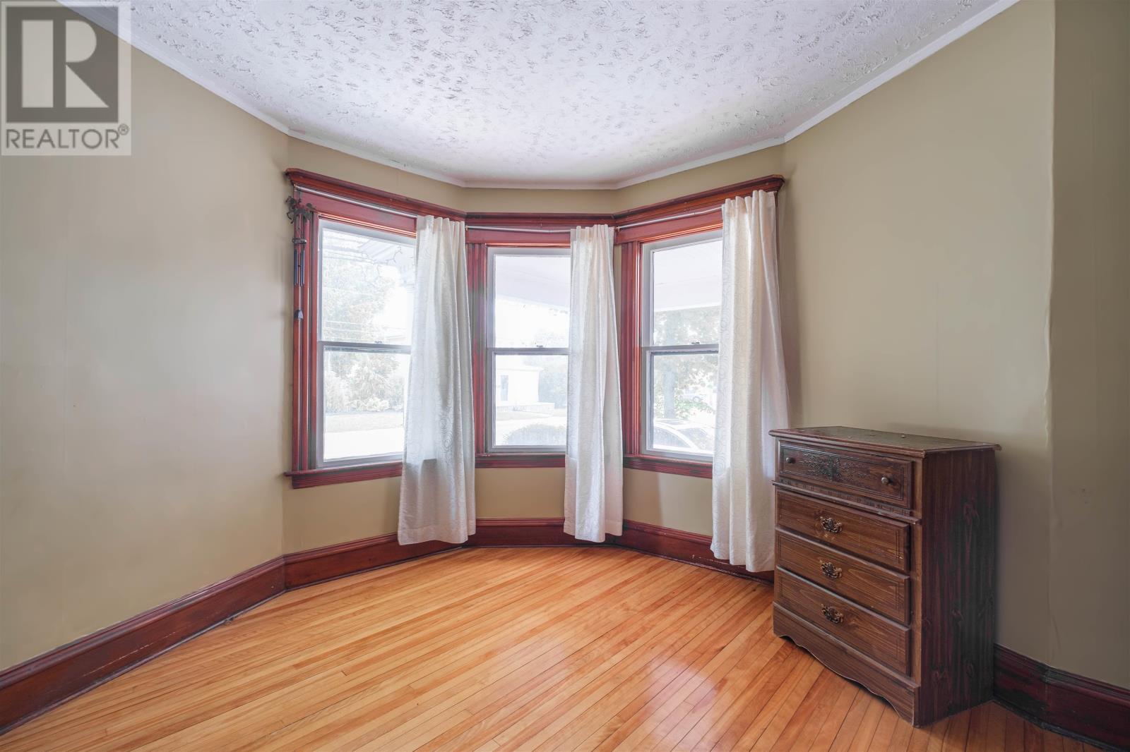 146 Central Street Property Photo 6