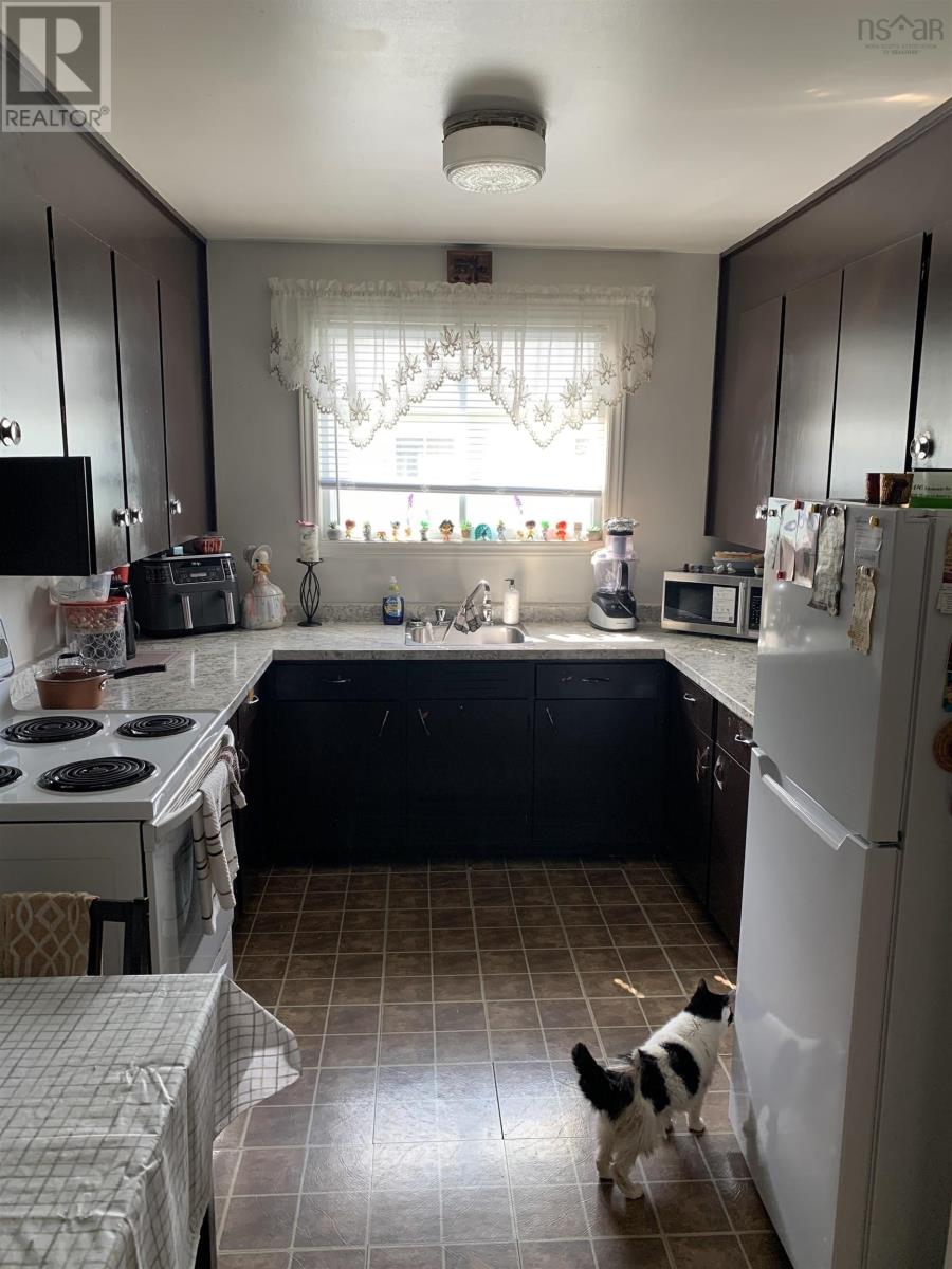 6 Randall Avenue Property Photo 8