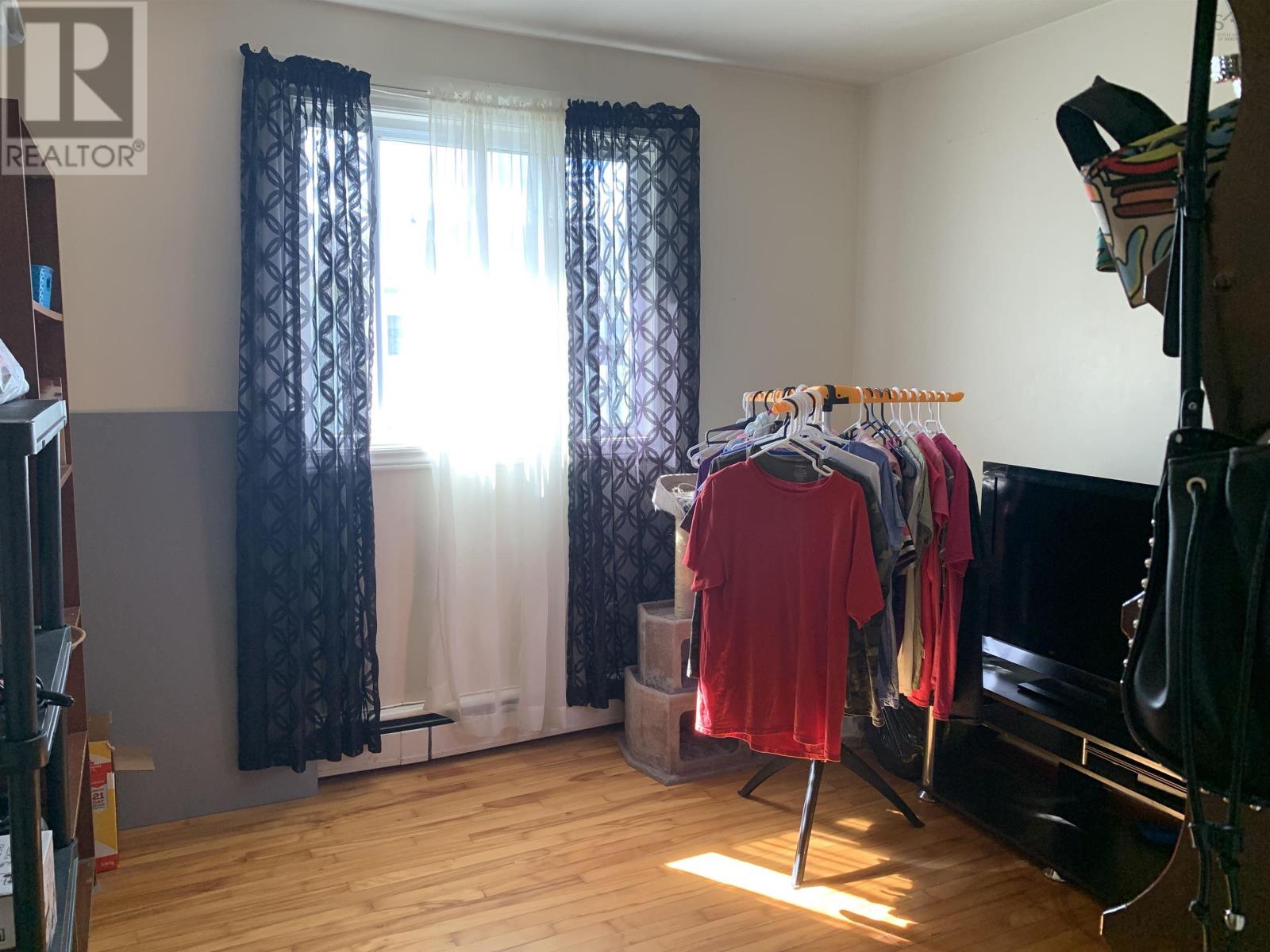6 Randall Avenue Property Photo 9