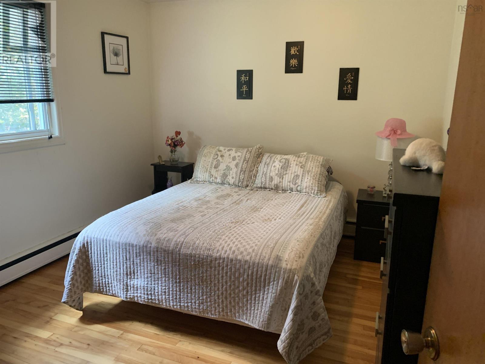 6 Randall Avenue Property Photo 11