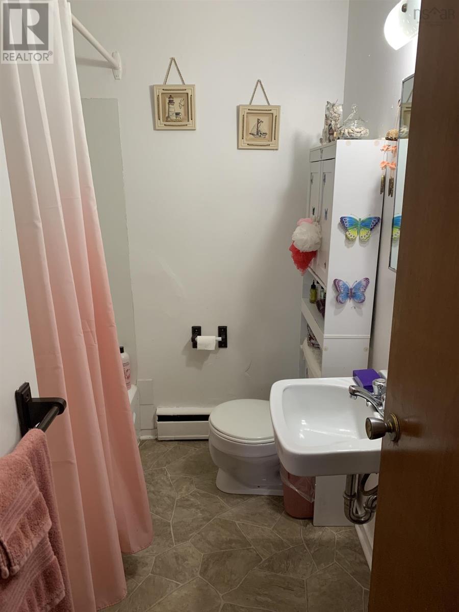 6 Randall Avenue Property Photo 13