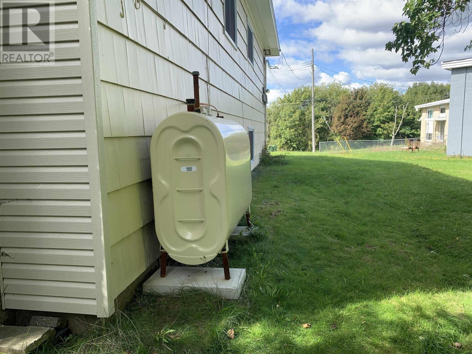 6 Randall Avenue Property Photo 23