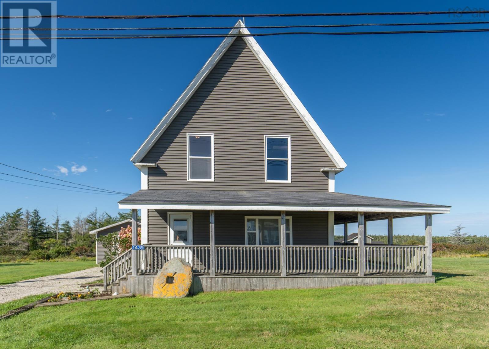 1435 Main Shore Road Property Photo 3