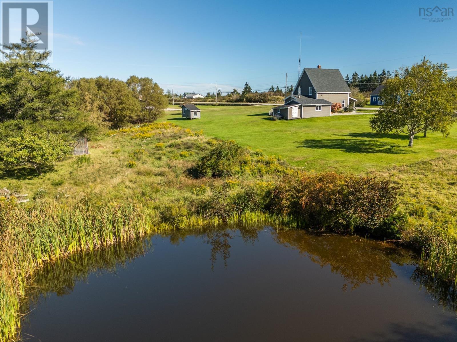 1435 Main Shore Road Property Photo 4