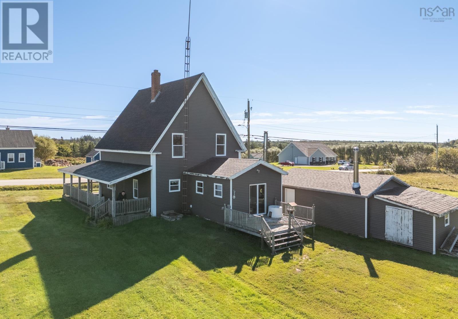 1435 Main Shore Road Property Photo 6