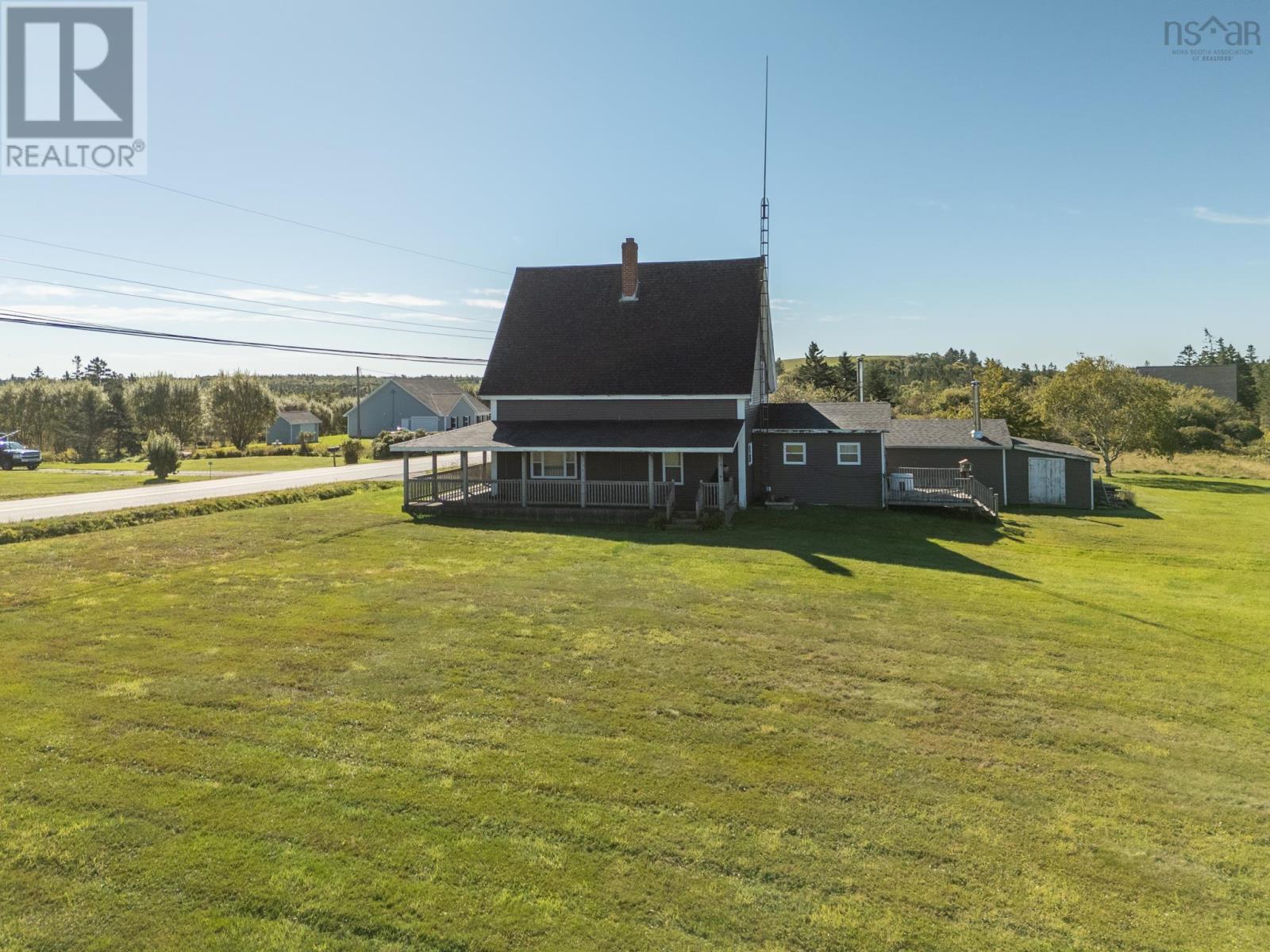 1435 Main Shore Road Property Photo 7