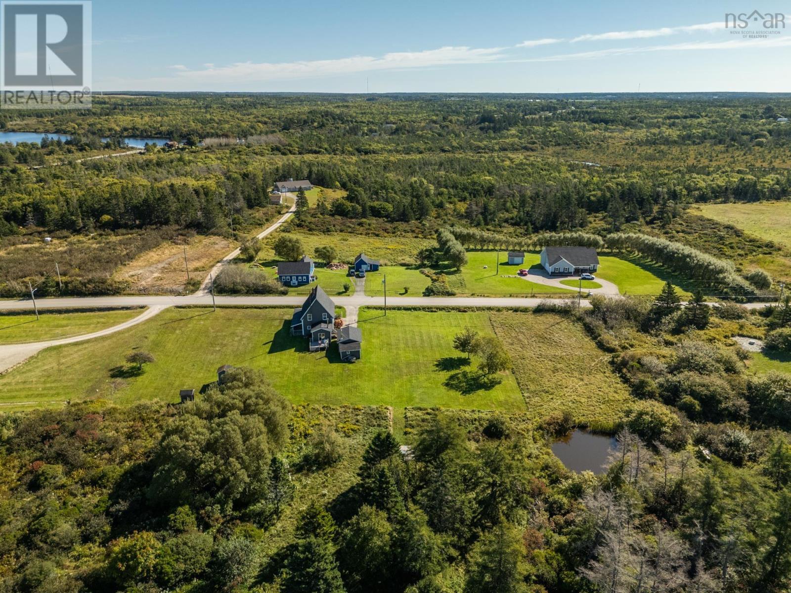 1435 Main Shore Road Property Photo 8