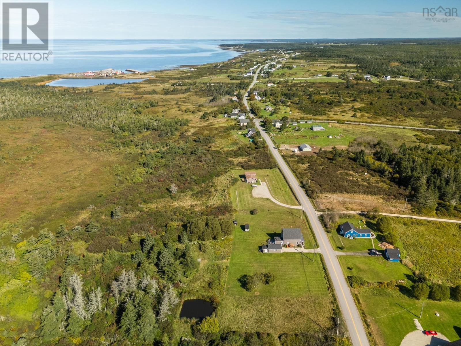 1435 Main Shore Road Property Photo 10