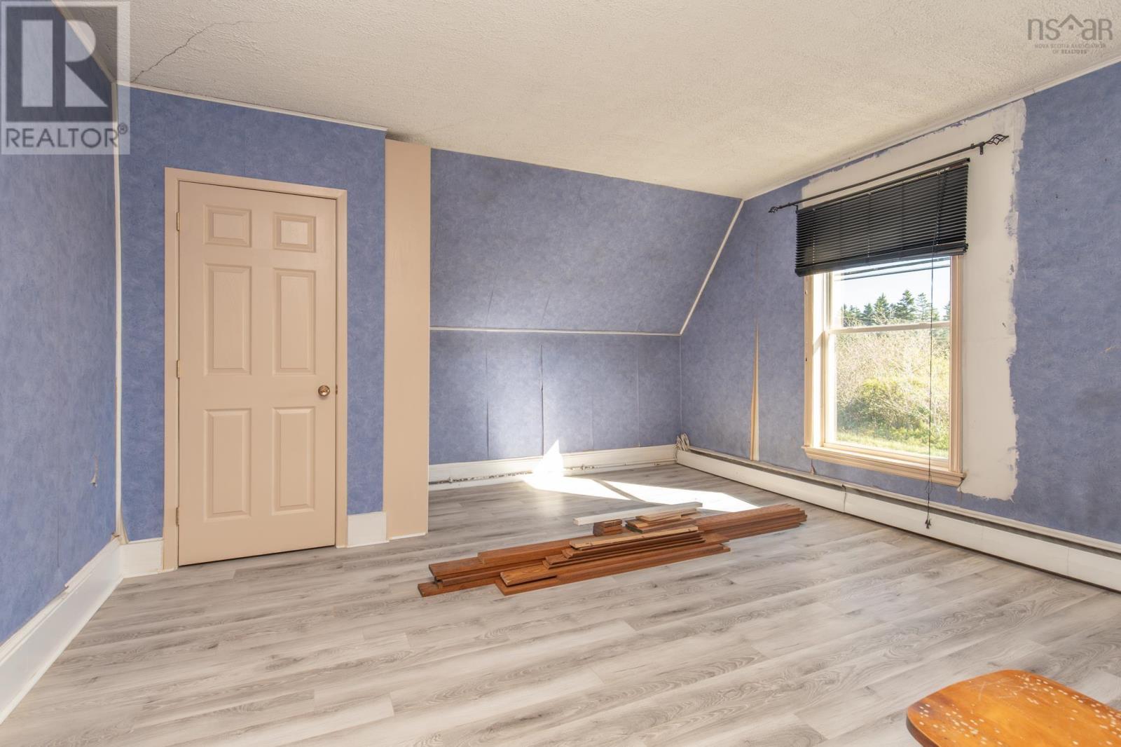 1435 Main Shore Road Property Photo 29