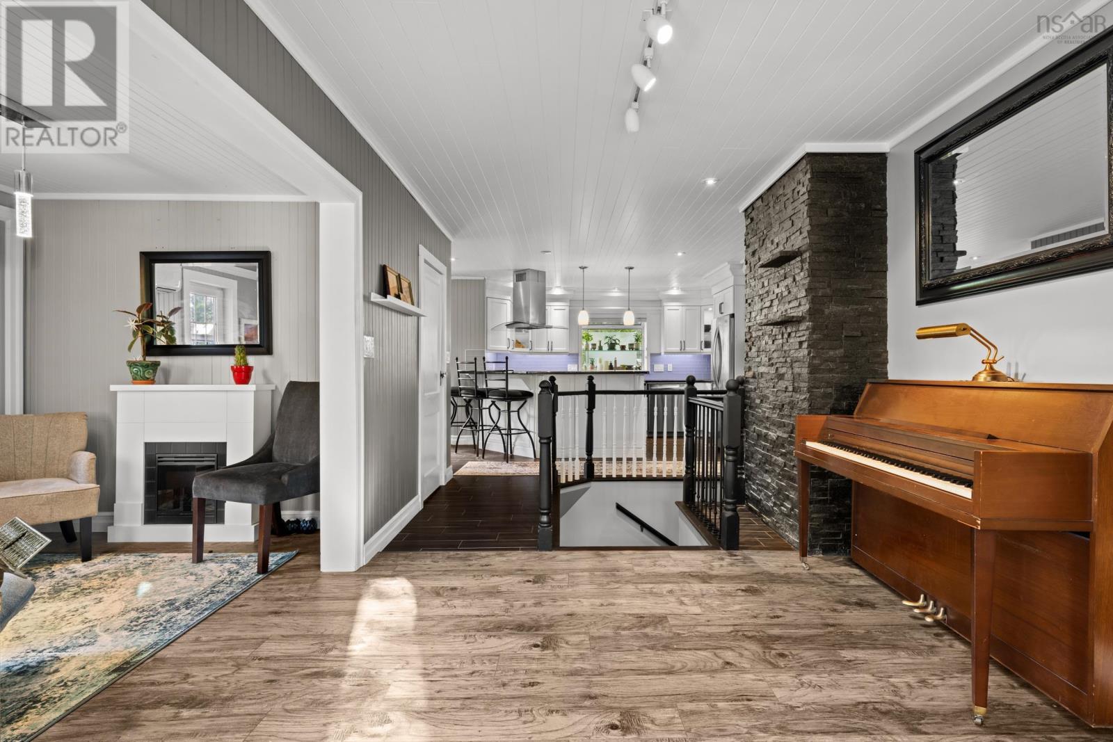 11278 Peggys Cove Road Property Photo 17