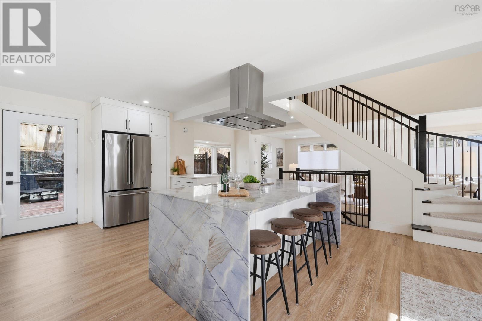 680 Shore Drive Property Photo 3