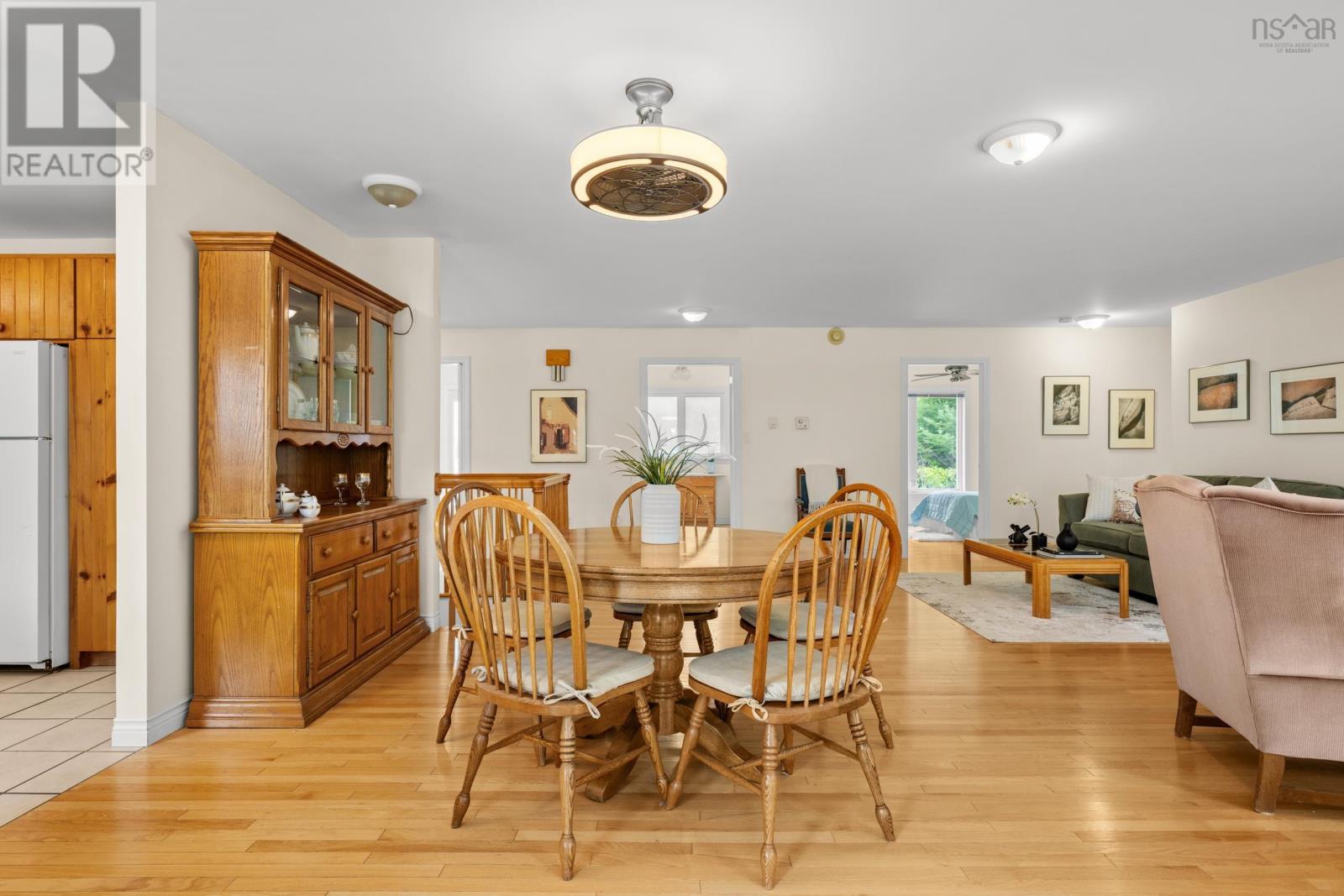64 Davis Avenue Property Photo 11