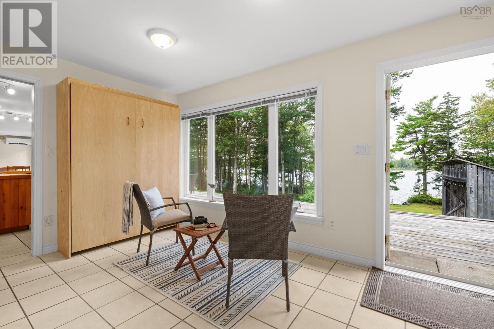 64 Davis Avenue Property Photo 16