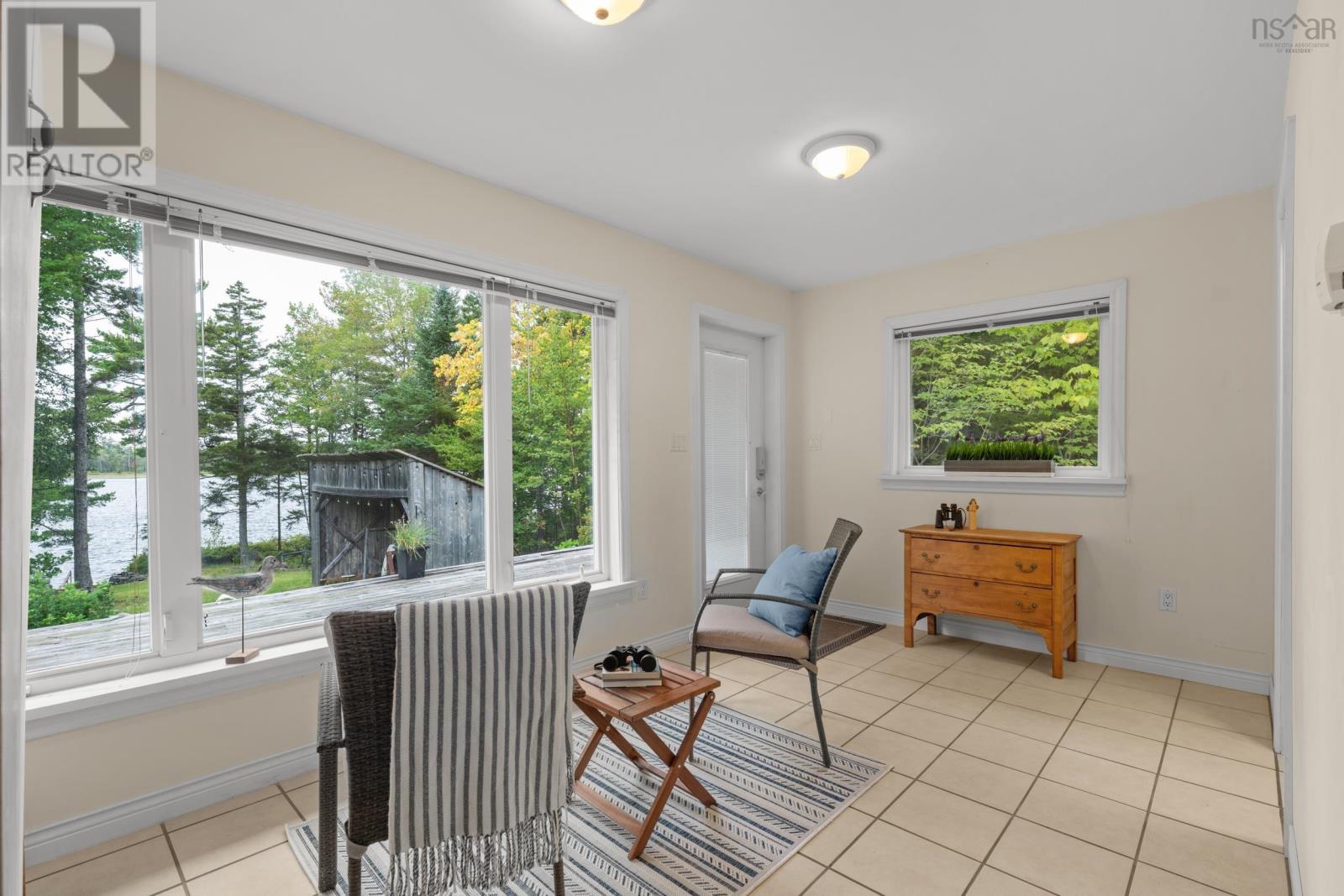 64 Davis Avenue Property Photo 17