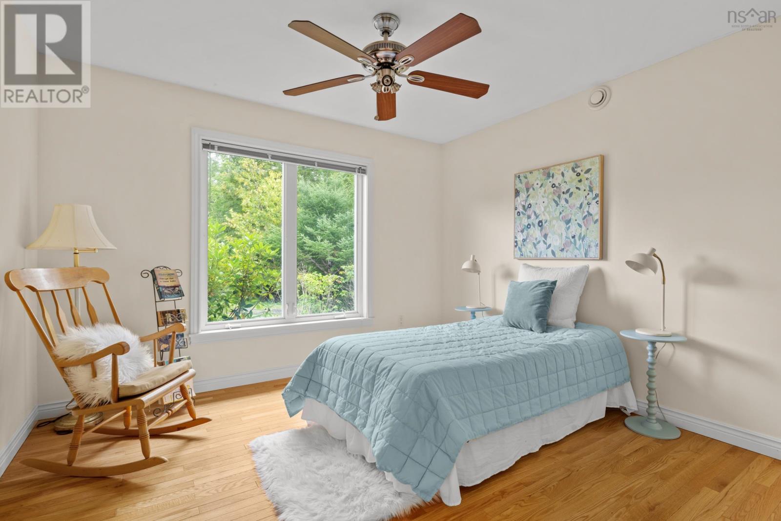 64 Davis Avenue Property Photo 27