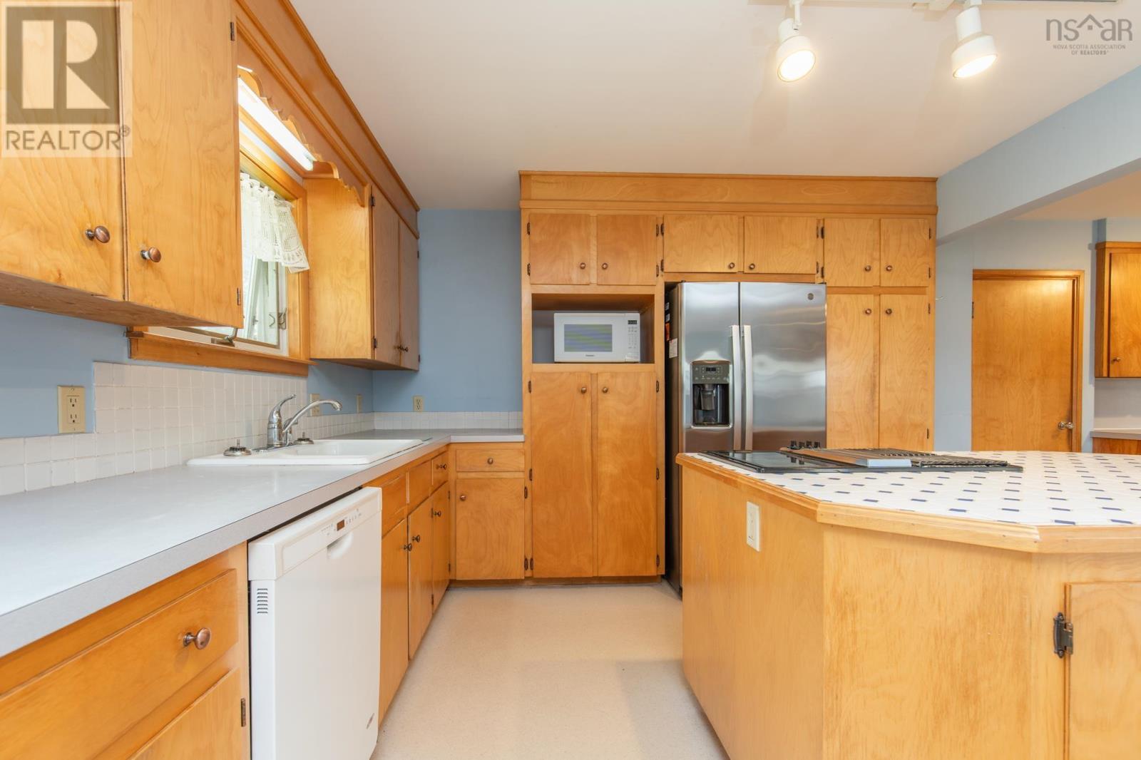 306 Pleasant Street Property Photo 11