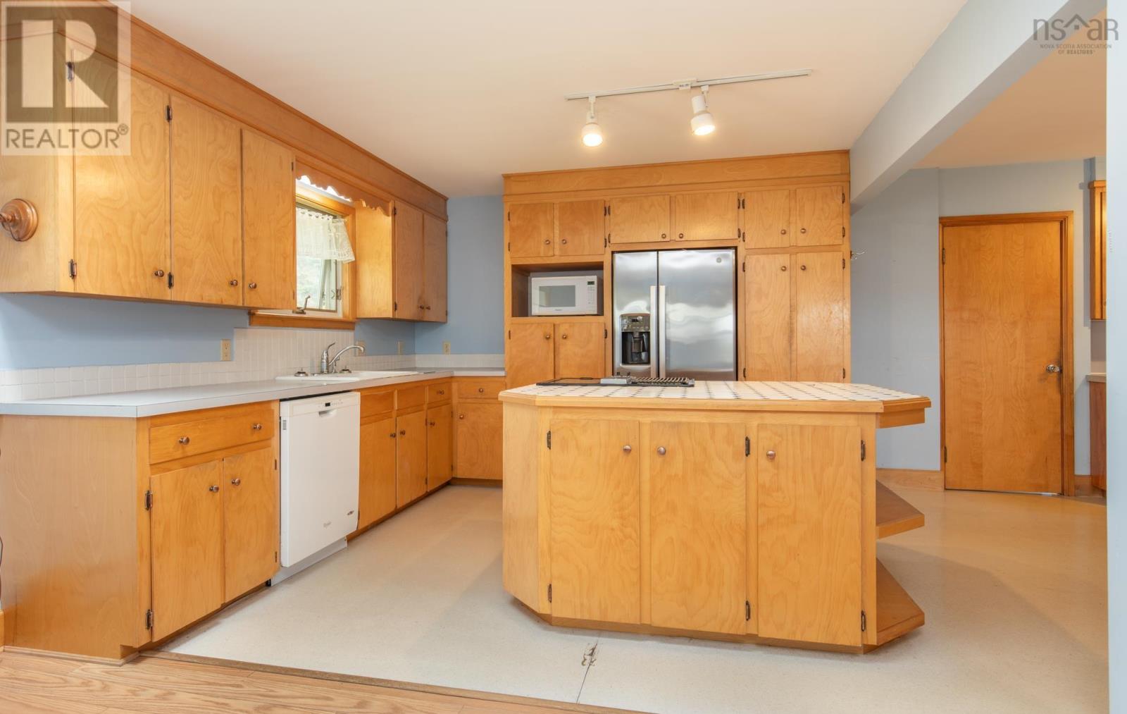 306 Pleasant Street Property Photo 13