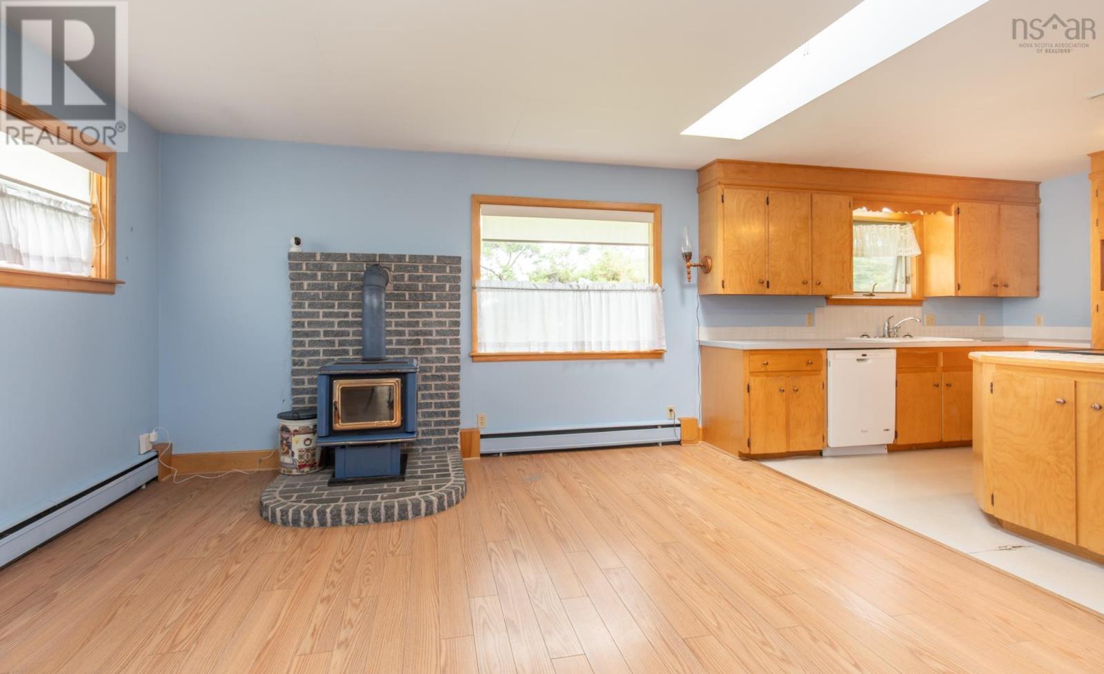306 Pleasant Street Property Photo 14