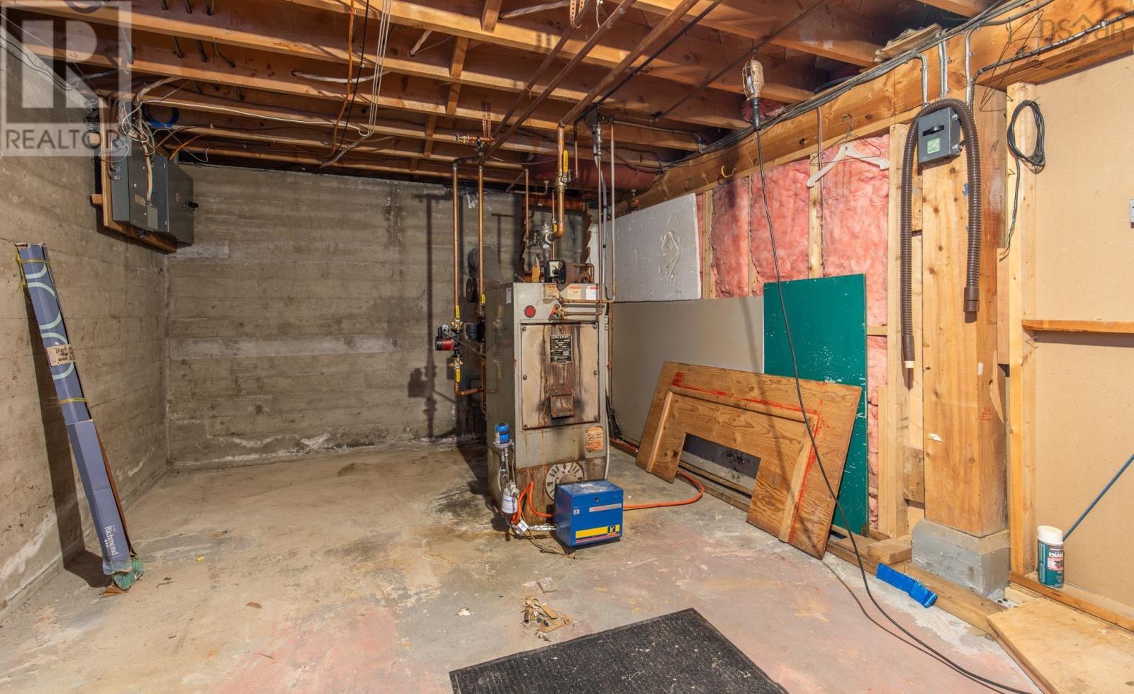 306 Pleasant Street Property Photo 37