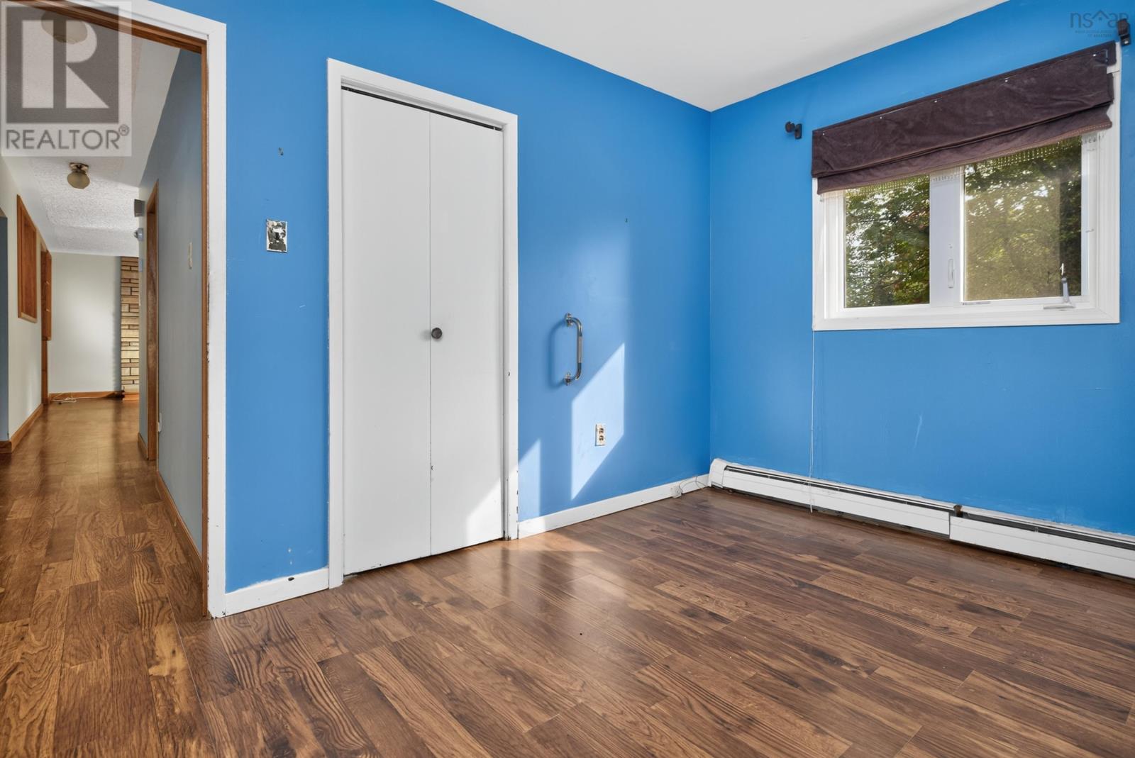 2587 Sackville Drive Property Photo 12