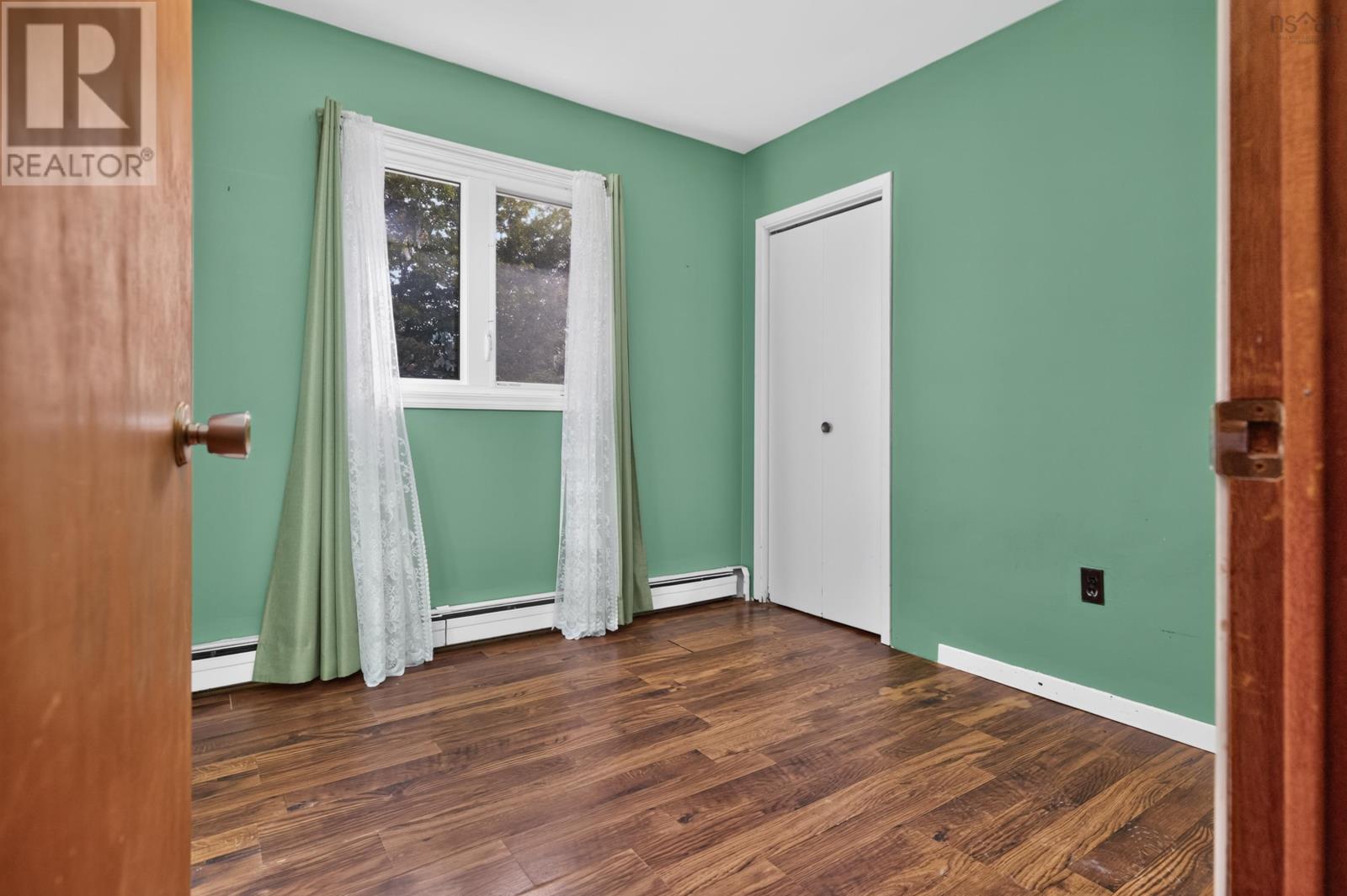 2587 Sackville Drive Property Photo 13
