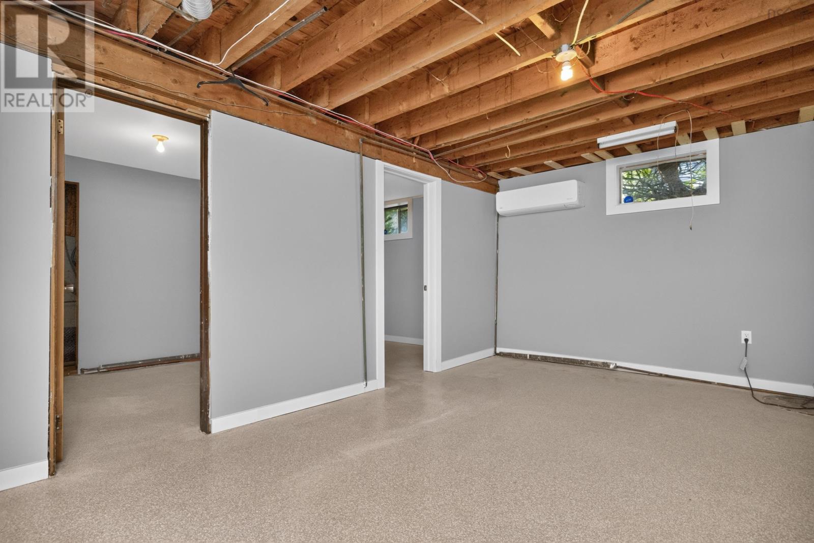 2587 Sackville Drive Property Photo 18