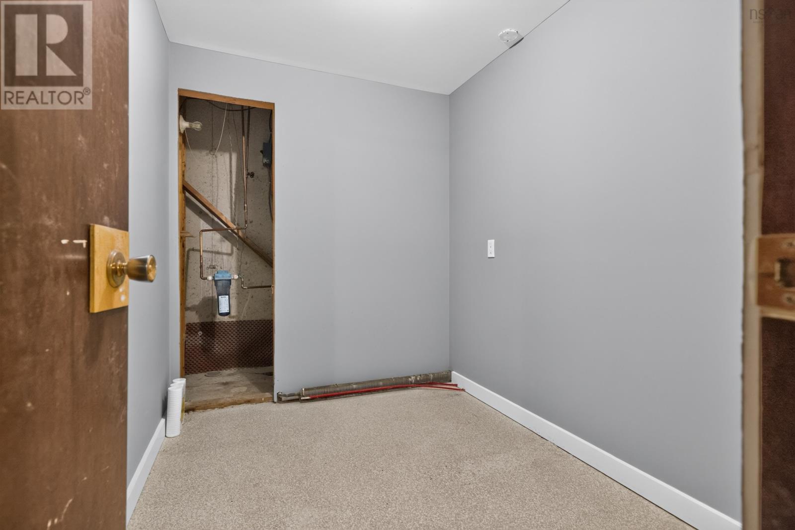 2587 Sackville Drive Property Photo 19